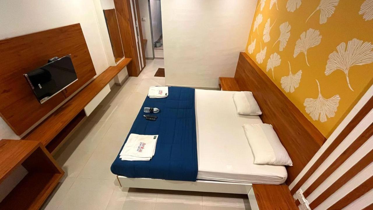 Hotel Ambai Executive Tuljapur Exterior foto