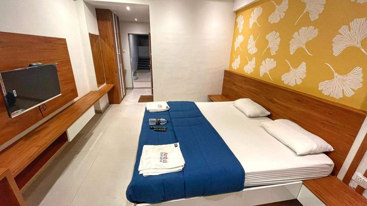 Hotel Ambai Executive Tuljapur Exterior foto